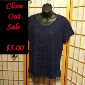 NWT 89th & Madison Navy Lace Short Sleeve Top